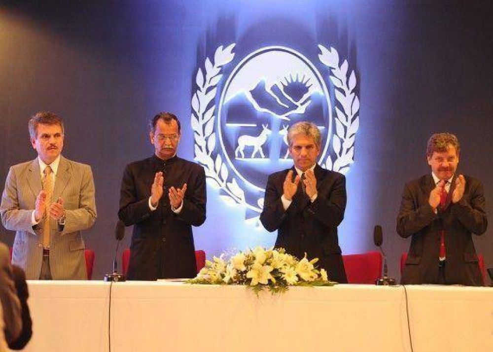 El Gobierno afianza las relaciones comerciales con la India