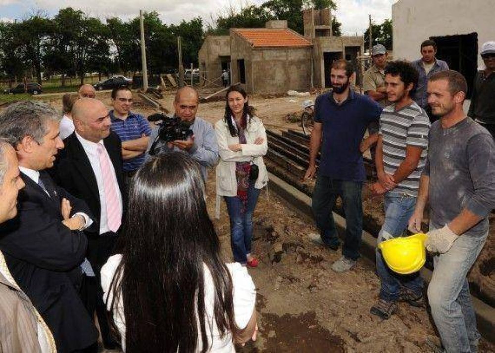 Poggi puso en funcionamiento una nueva empresa de j�venes sanluise�os 