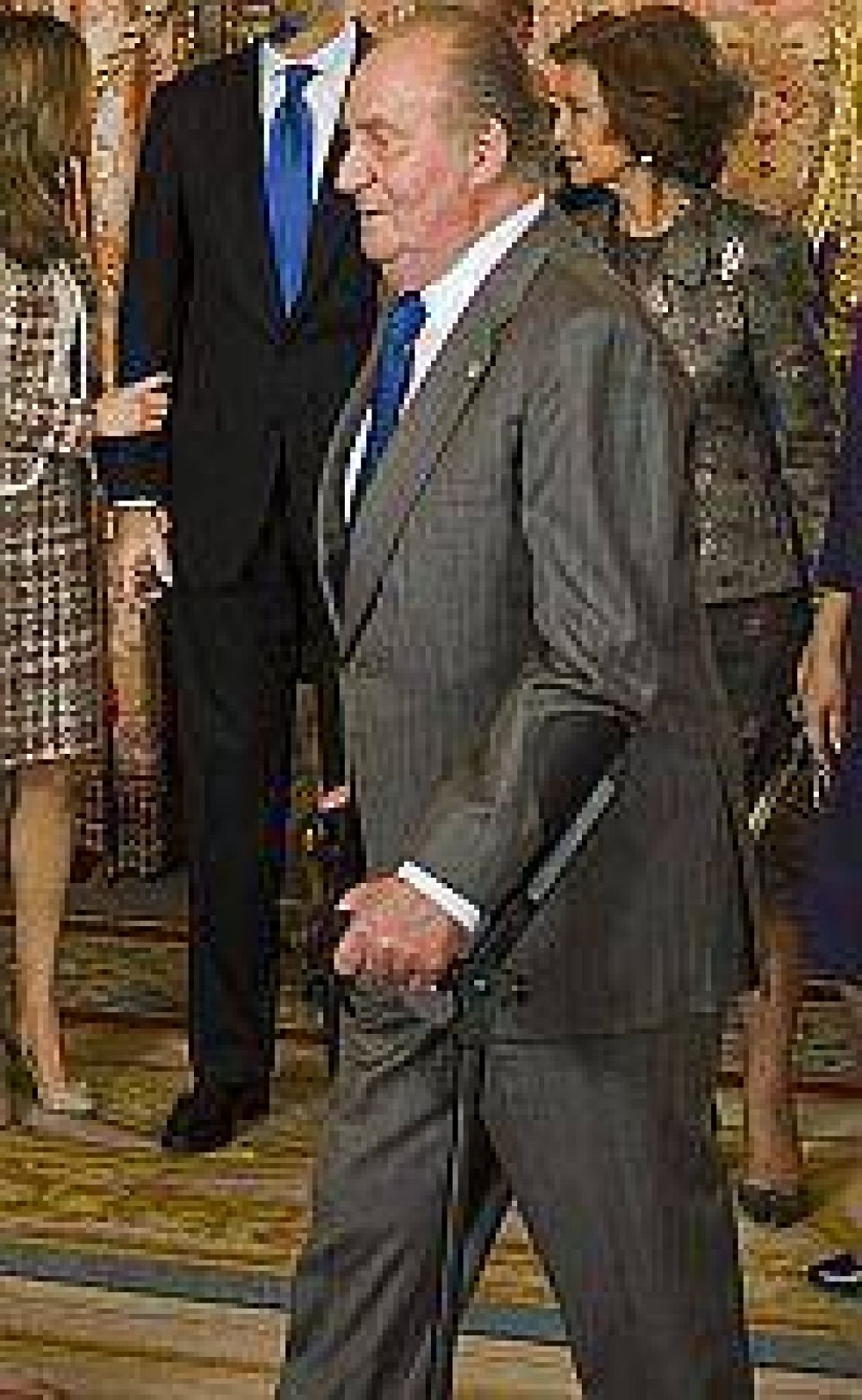 El rey Juan Carlos fue operado con �xito en la cadera izquierda