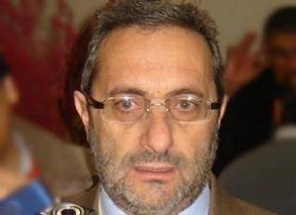 Se solucion� el conflicto con organizaciones sociales que acampaban en las inmediaciones del Ministerio de Infraestructura y Planificaci�n.