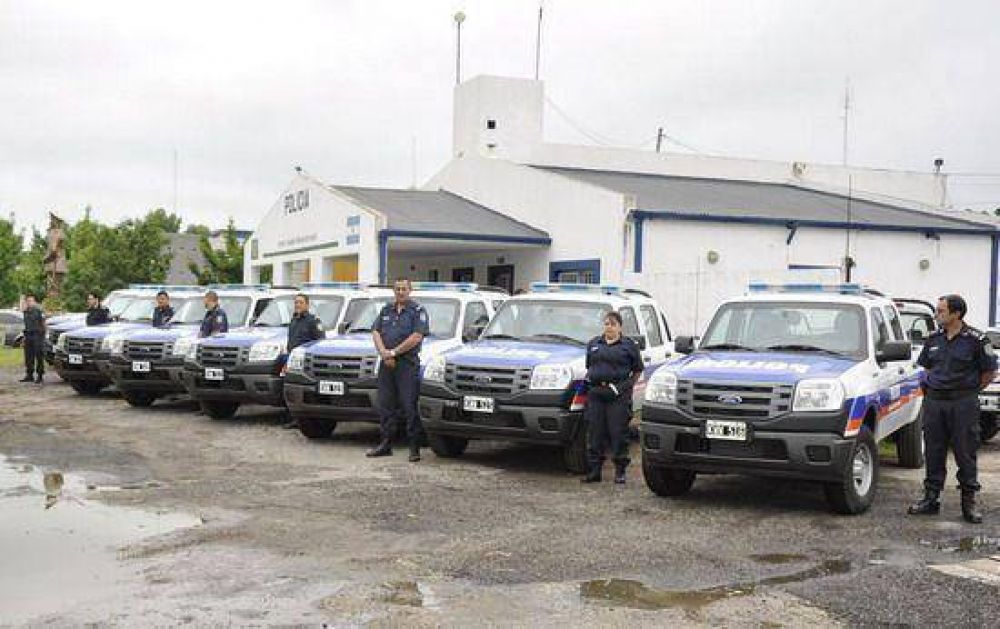 El Municipio entreg� 8 nuevos m�viles a la Polic�a Distrital 