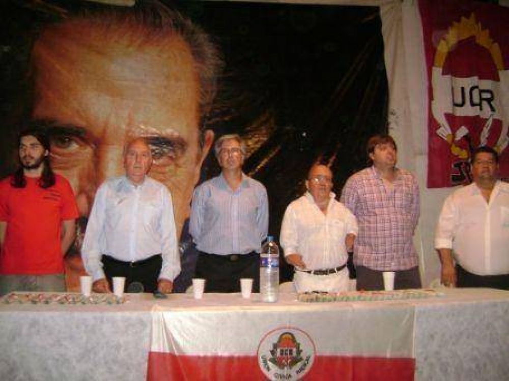 Asunci�n de las nuevas autoridades de la UCR: �La lucha en Berisso es por la libertad y la igualdad�, dijo Nedela