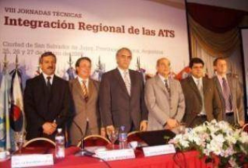 Deliberan en Jujuy funcionarios de hacienda del pa�s analizando la actual crisis.