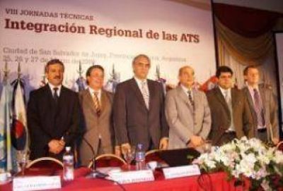 Deliberan en Jujuy funcionarios de hacienda del pa�s analizando la actual crisis.