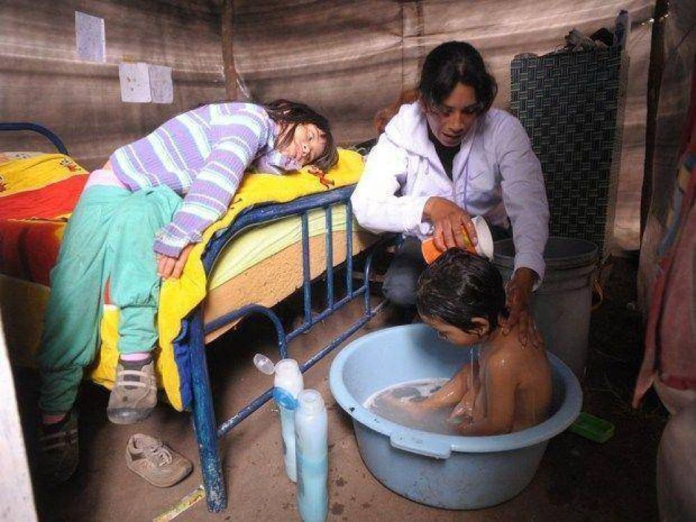 Ba�arse sin ba�o, entre tachos y palanganas