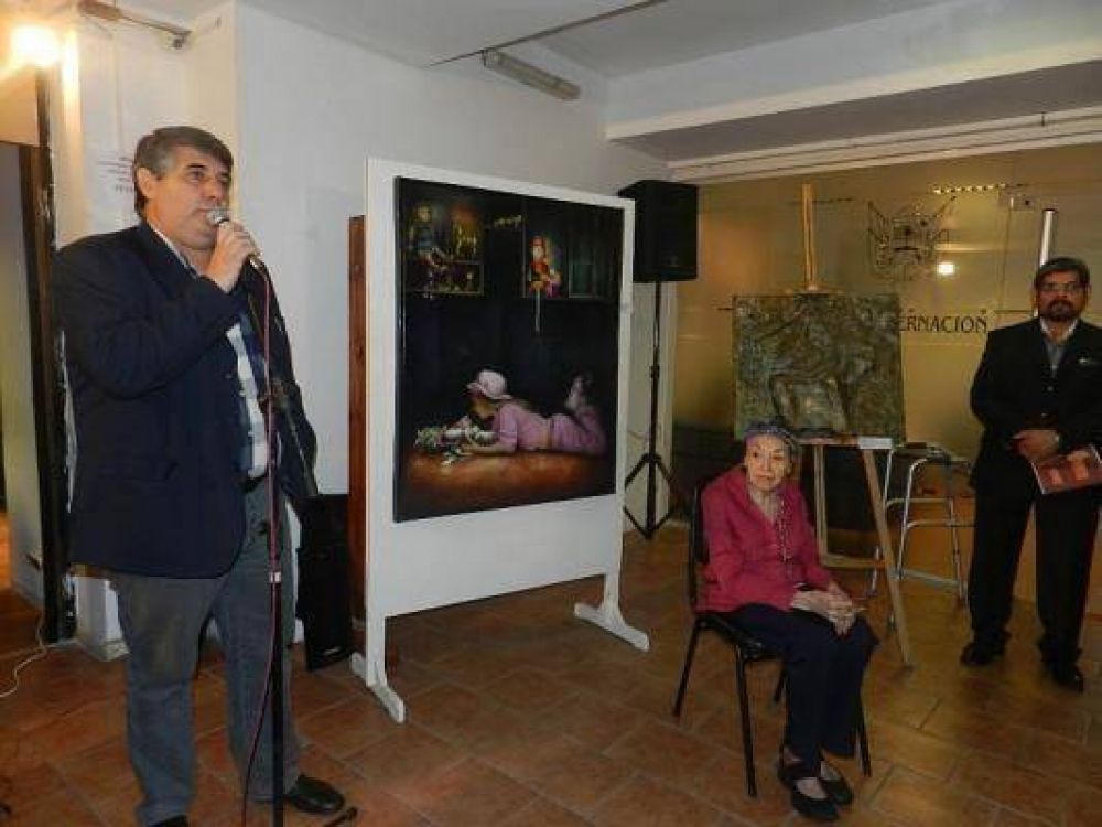 Diputados homenajearon a artistas en el hall de la Legislatura