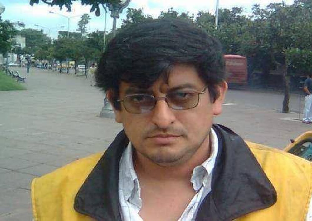 Rechazo de los taxistas a la exigencia de convertirse en monotributistas.