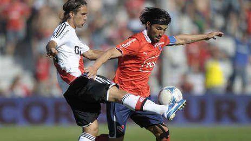 INDEPENDIENTE 2 - RIVER 2: Quedaron en Rojo