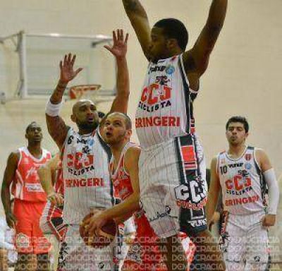 Ciclista perdi� un partido incre�ble en el Sur