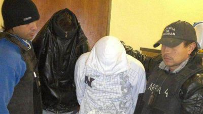  Dos presuntos asaltantes fueron detenidos