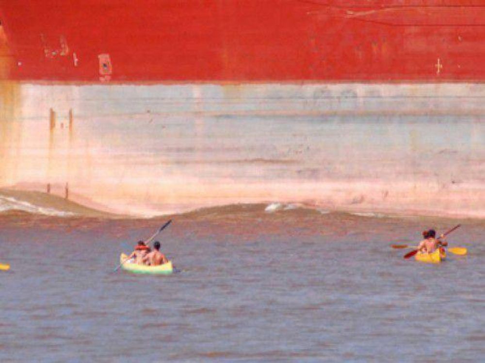 El boom n�utico volvi� incontrolable la convivencia en el r�o Paran�