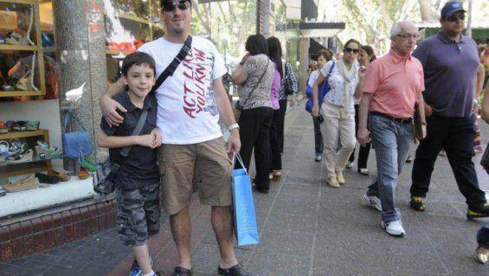 Unos 23 mil turistas visitan Mendoza 