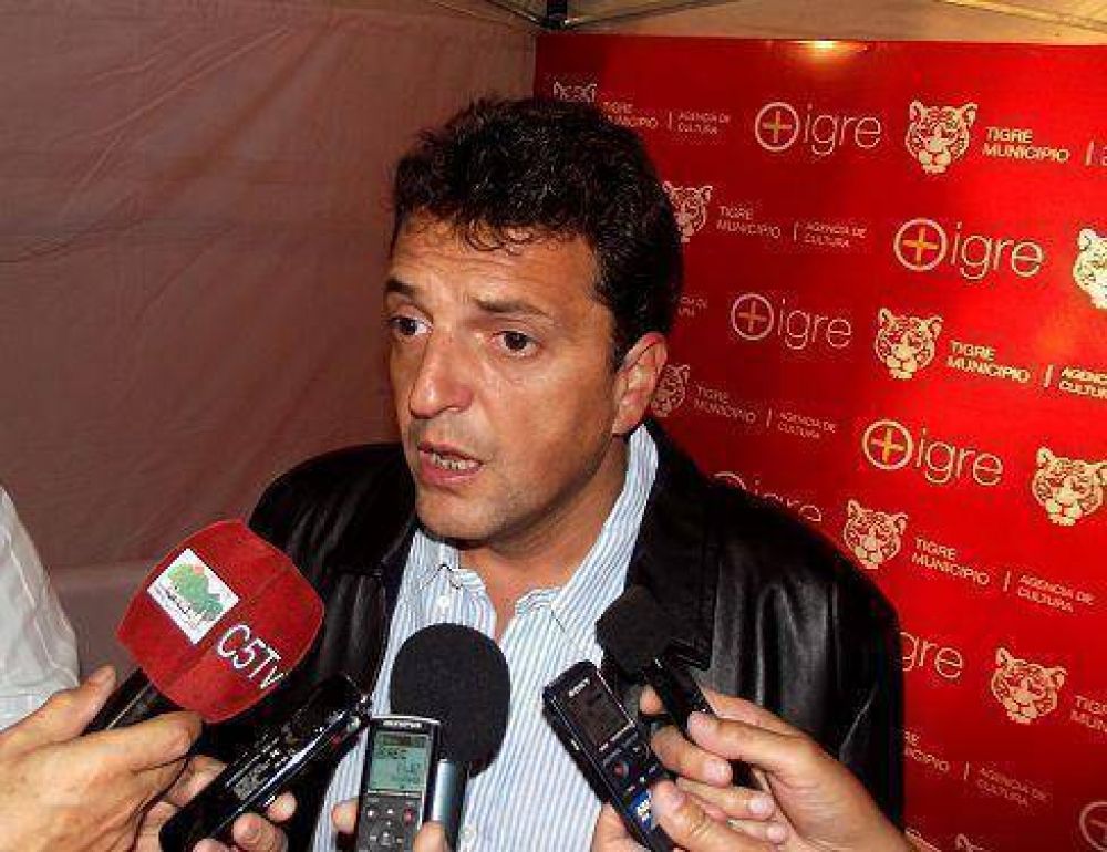 Massa sugiere una consulta popular acerca de la ley de polic�a comunal