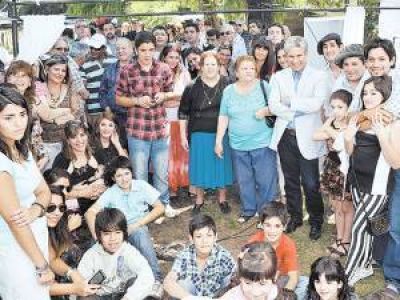 Av�cola "La Esperanza", otro proyecto de los j�venes 
