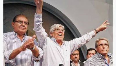 Moyano ya plantea reunificar la CGT y alienta un encuentro con Cal�