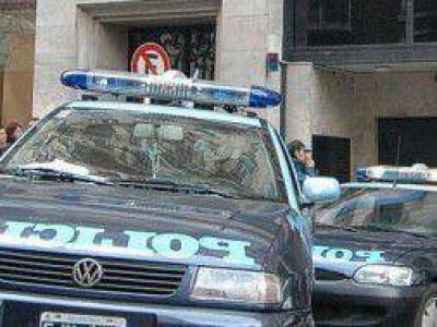 Allanaron otros dos prost�bulos en Quilmes donde encontraron m�s de 30 mujeres