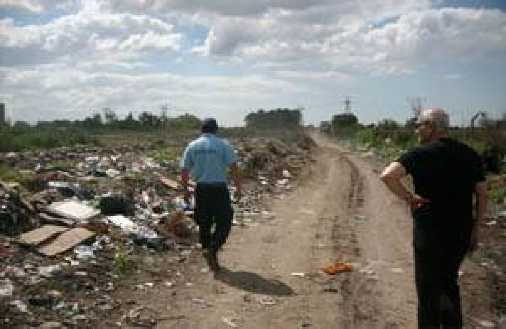 Multas de hasta 7000 pesos por arrojar basura en la v�a p�blica: el Municipio agudiza acciones para proteger el medio ambiente