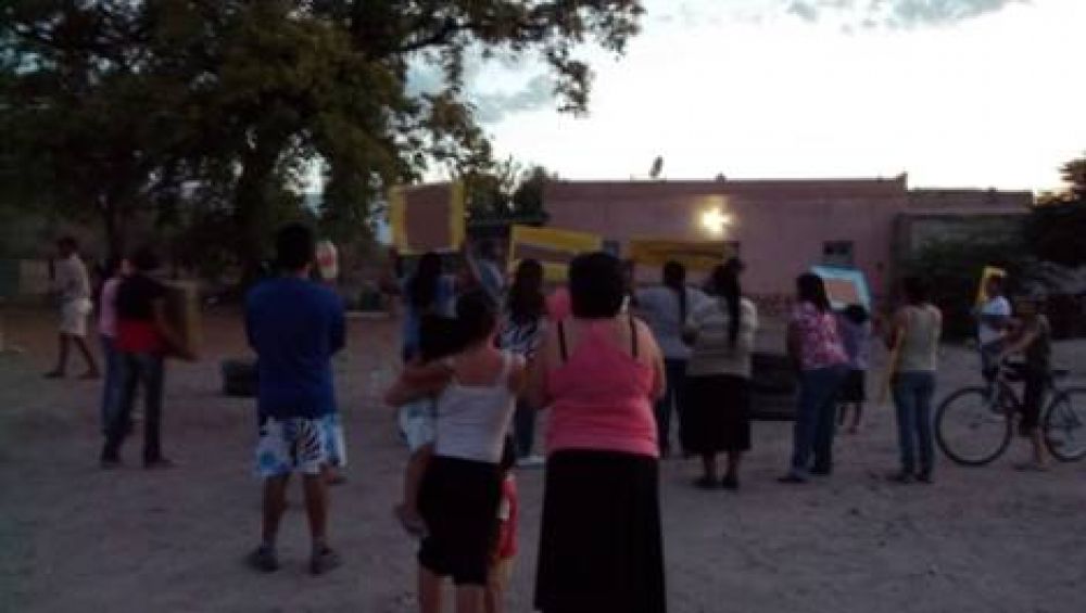 Familiares marcharon en contra de la detenci�n de Pablo Tello 