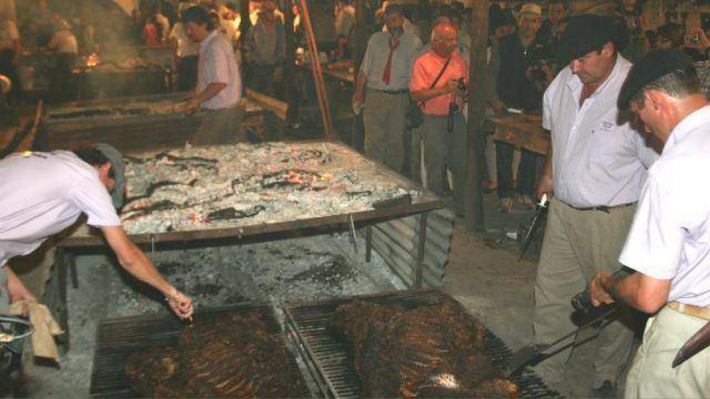 Miles de visitantes en la Fiesta del Asado con Cuero