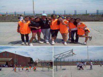 Se realiz� Encuentro de Mini B�squetbol en Alto Comedero 