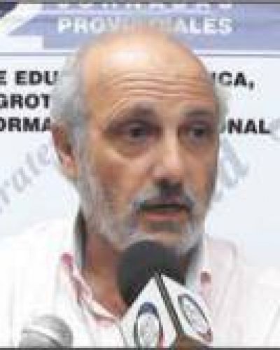 �El Estado paga los salarios a la mayor�a de los docentes de escuelas privadas�, dijo Jacobo