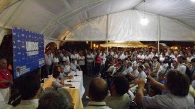 Foro kirchnerista cuestion� carencia de pol�ticas sociales