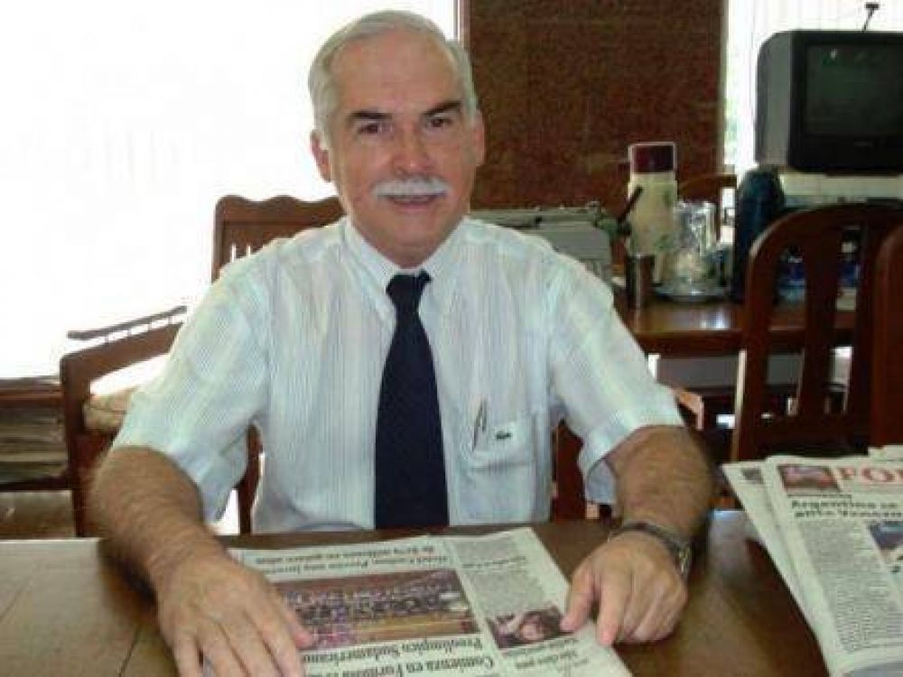 Romea presento libro sobre comercio exterior  