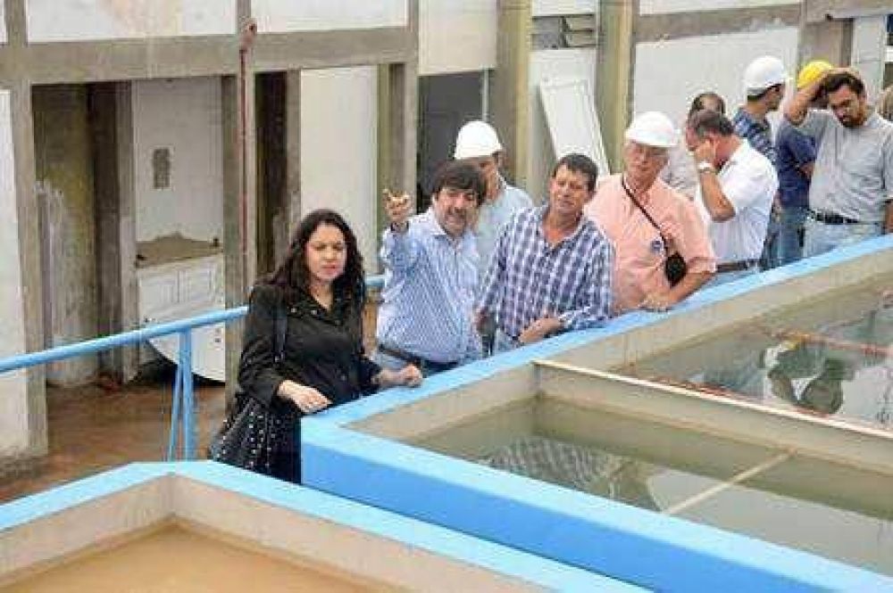 Mart�nez anunci� que en diciembre se inaugura el acueducto para San Mart�n 