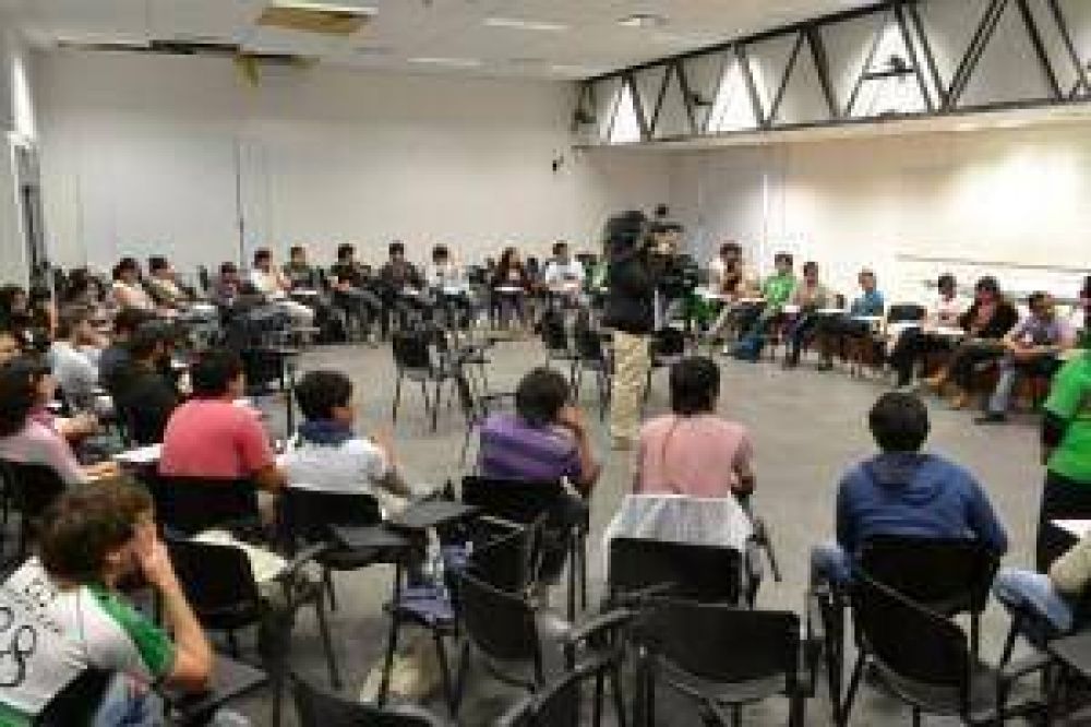 La "FUA de los Estudiantes" elegir� autoridades con voto directo 