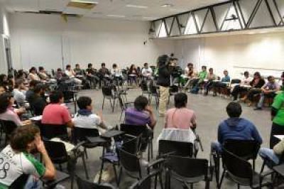 La "FUA de los Estudiantes" elegir� autoridades con voto directo 