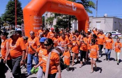 La Provincia organiz� una Bicicaminata por la Salud
