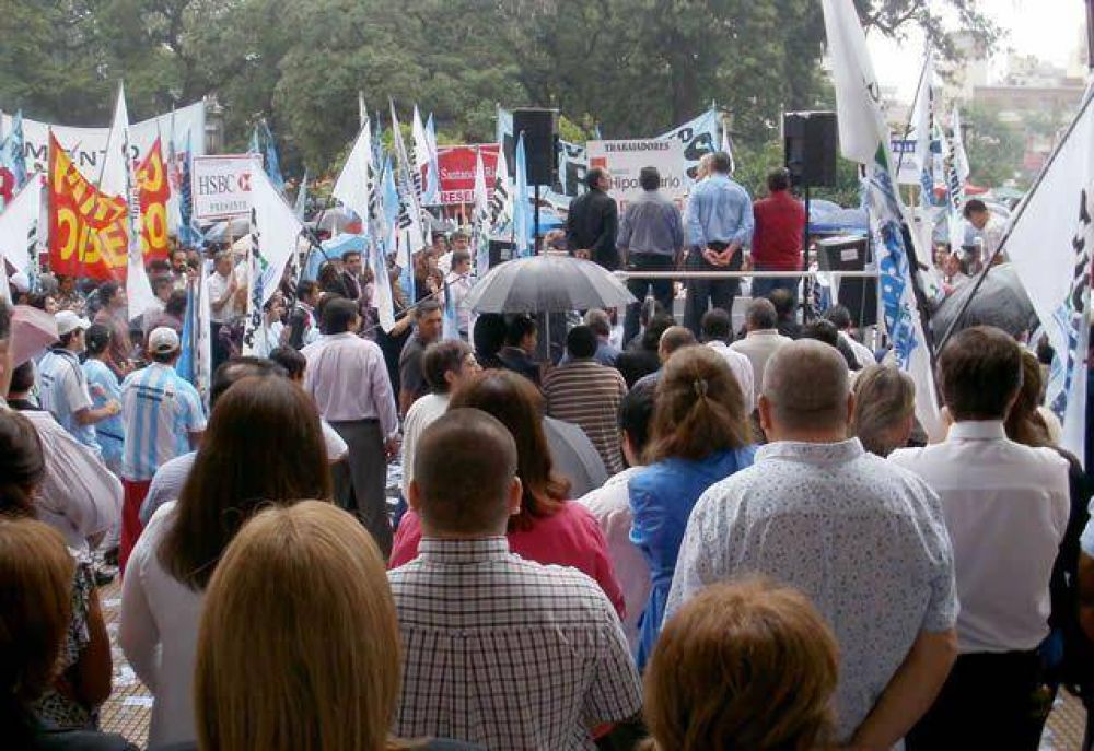 La Bancaria convoc� a un paro en la Caja Popular 