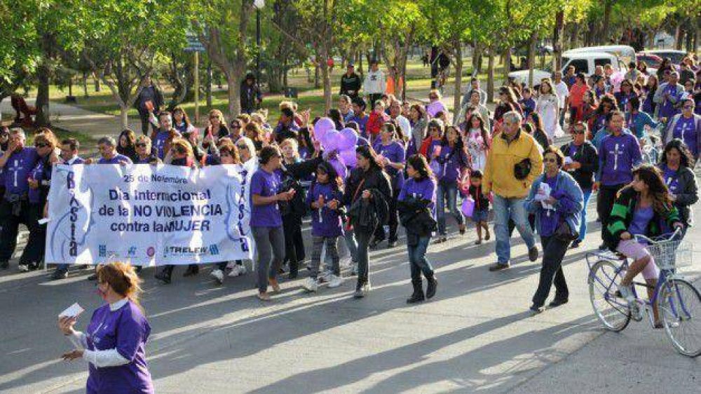 Se realiz� en Trelew marcha contra la violencia de g�nero