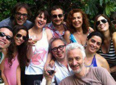 El festejo �ntimo de los �Graduados�
