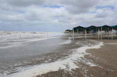 Pinamar: encontraron con vida a los tres pescadores perdidos