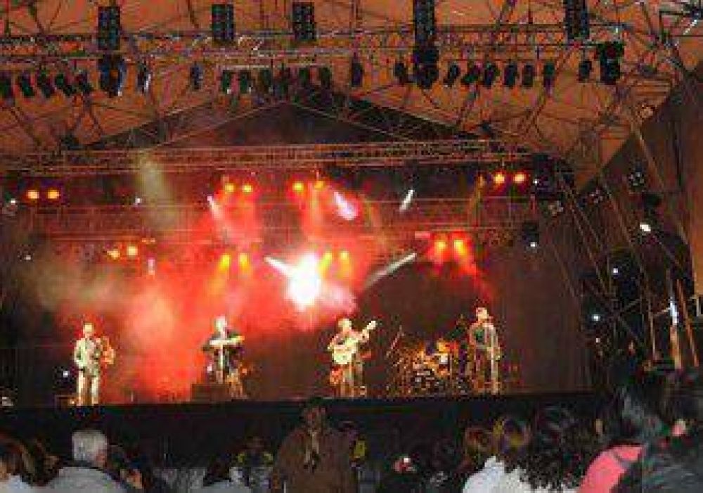 Abel Pintos le daba cierre a la Fiesta del Chivito 