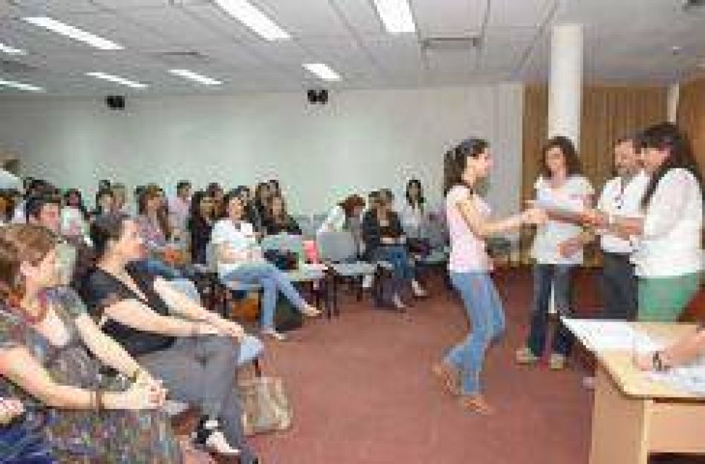 M�s de 140 docentes y alumnos integraron programas de salud