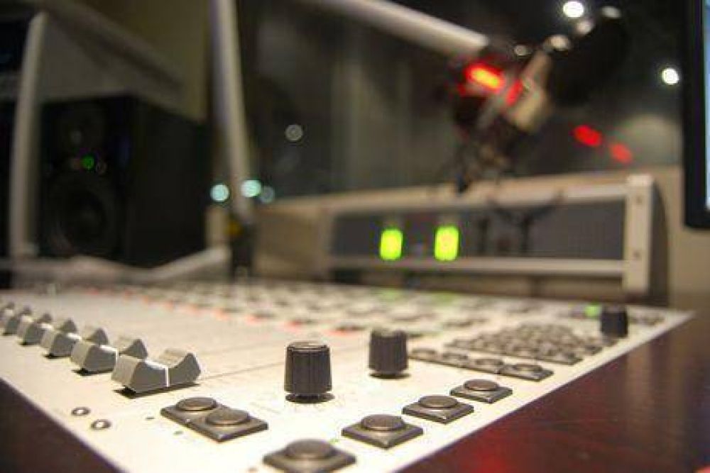 Atropello a la prensa: A pedido de Goye, la Justicia allana radio