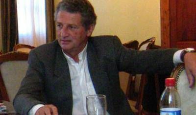 Massacceci busca reinsertarse en la pol�tica provincial 