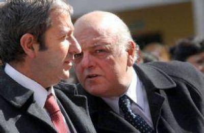 Jaliff renunci� a ser candidato, v�ctima de la interna cobista