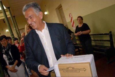 Un nuevo espacio del PJ "no K" busca sumar a Scioli y a De la Sota