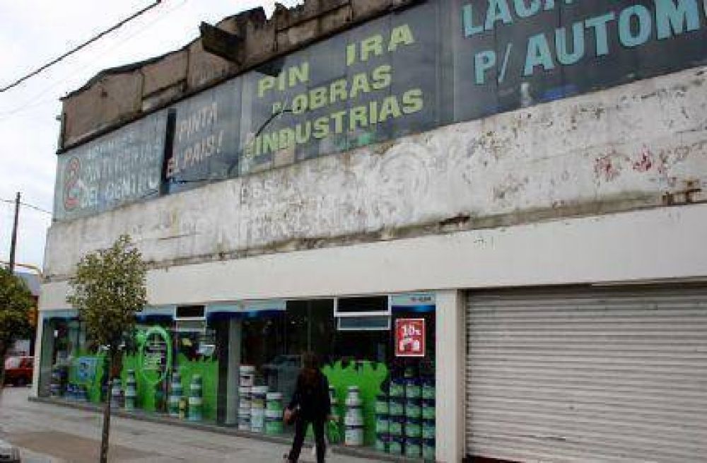 C�digo de Publicidad: sacaron las marquesinas, se olvidaron de adecuar los frentes