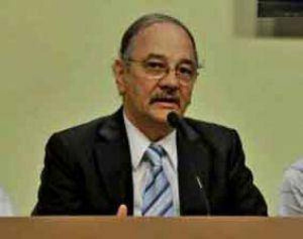�Algunos se olvidan de que llegan a sus cargos por decreto y hay que pegarles un lavado de cabeza�