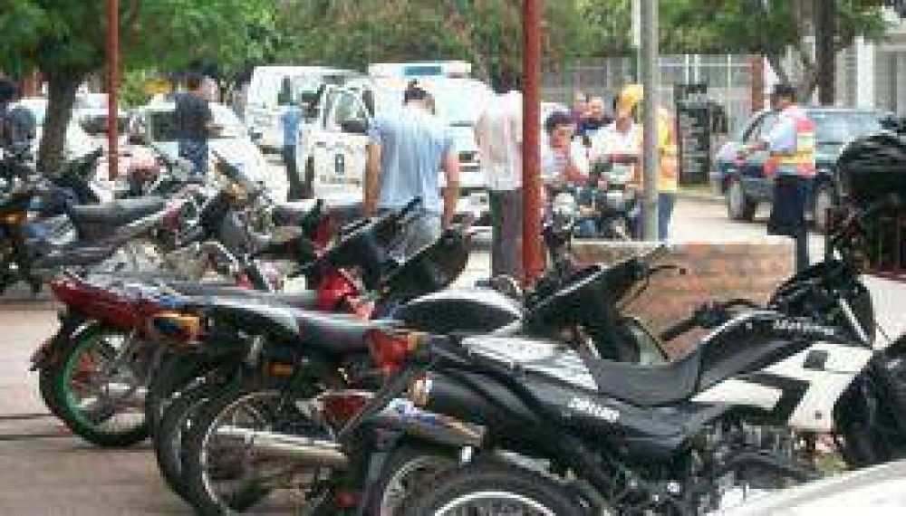 Caos vehicular: �c�mo se ordena el tr�nsito con 50.000 motos que circulan por la ciudad?