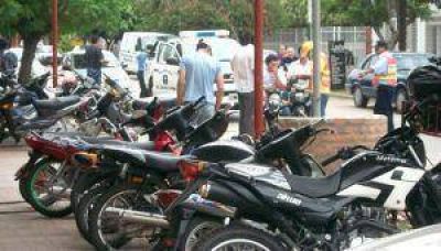 Caos vehicular: �c�mo se ordena el tr�nsito con 50.000 motos que circulan por la ciudad?