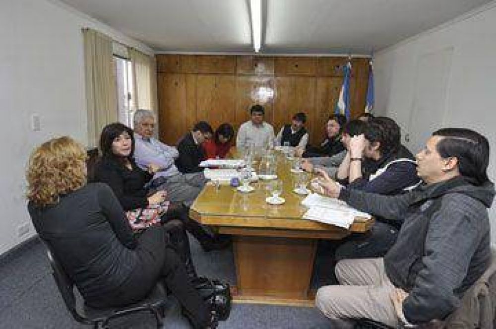 Ma�ana en paritaria, docentes discuten reasignaci�n de horas