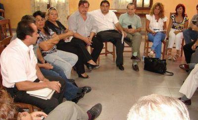 Intendentes aliancistas afirman que el gobierno extorsiona.