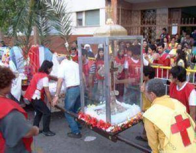 Imagen del Se�or de Mail�n visita barrios 