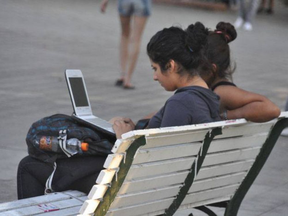 Mendoza imit� a San Juan 3 a�os despu�s con WiFi gratuito en plazas