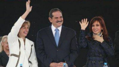 El Gobierno tucumano se pronunci� a favor de la Ley de Medios y contra el grupo Clar�n  